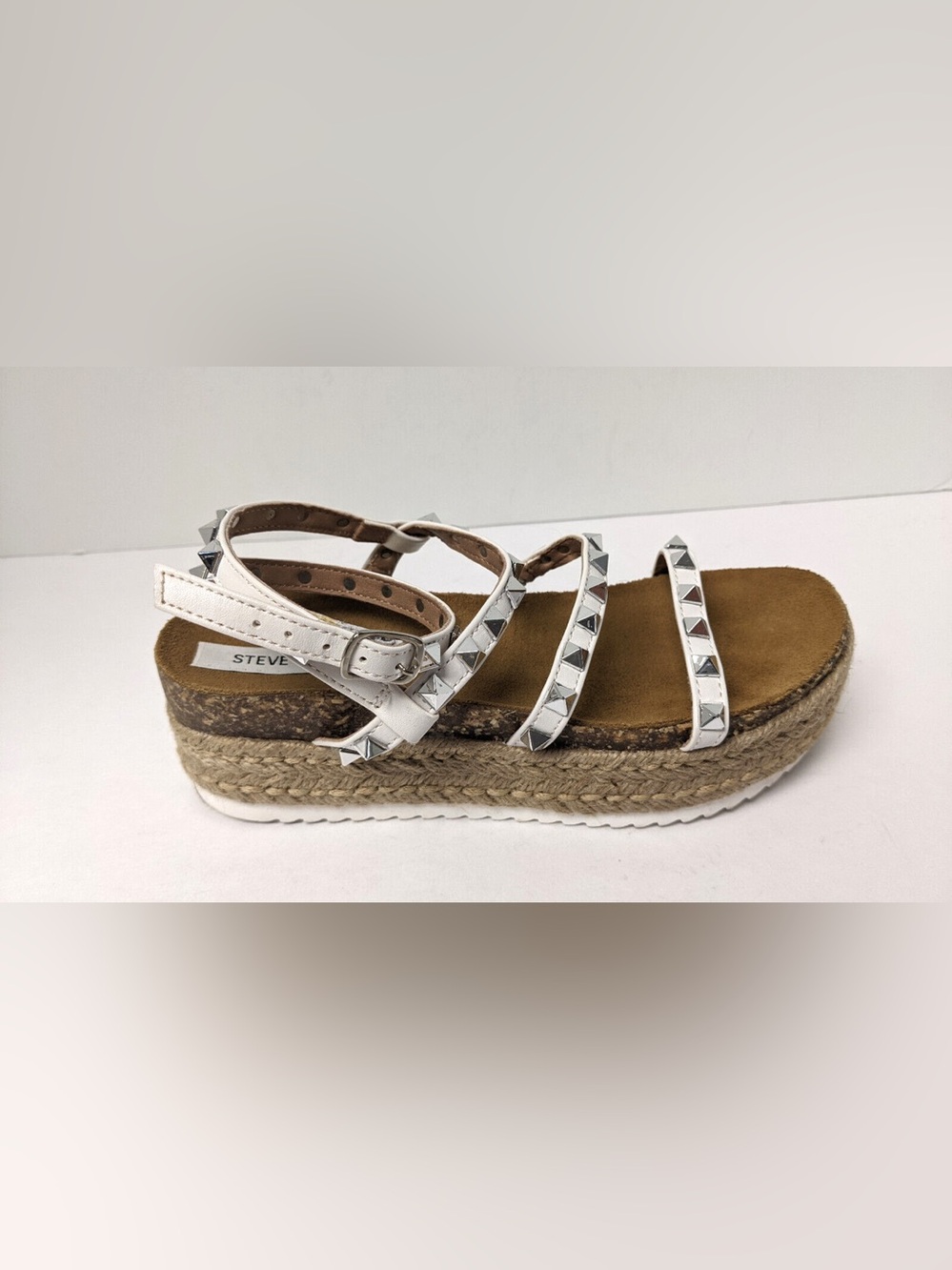 Steve Madden Gold Studded Platform Sandals Size 8.5 - Picture 3 of 10